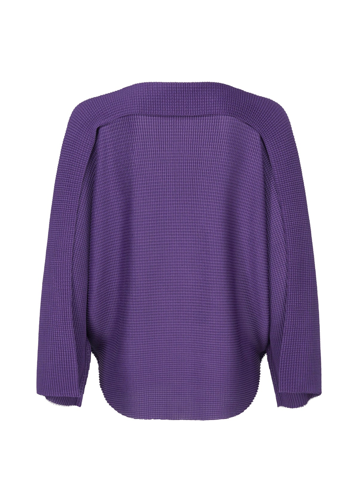 The CURVE KNIT STRETCH PLEATS top by me ISSEY MIYAKE is shown from the back in purple, featuring an oversized fit, long sleeves, and a ribbed texture. Displayed against a white background. view 4 of 8
