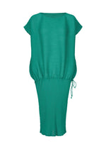 The BALLOON SEE-THROUGH CREPE by me ISSEY MIYAKE is a teal, knee-length, short-sleeved dress with a loose fit, gathered waistband, and adjustable drawstring detail, shown on a white background. - PEACOCK GREEN （no.64）