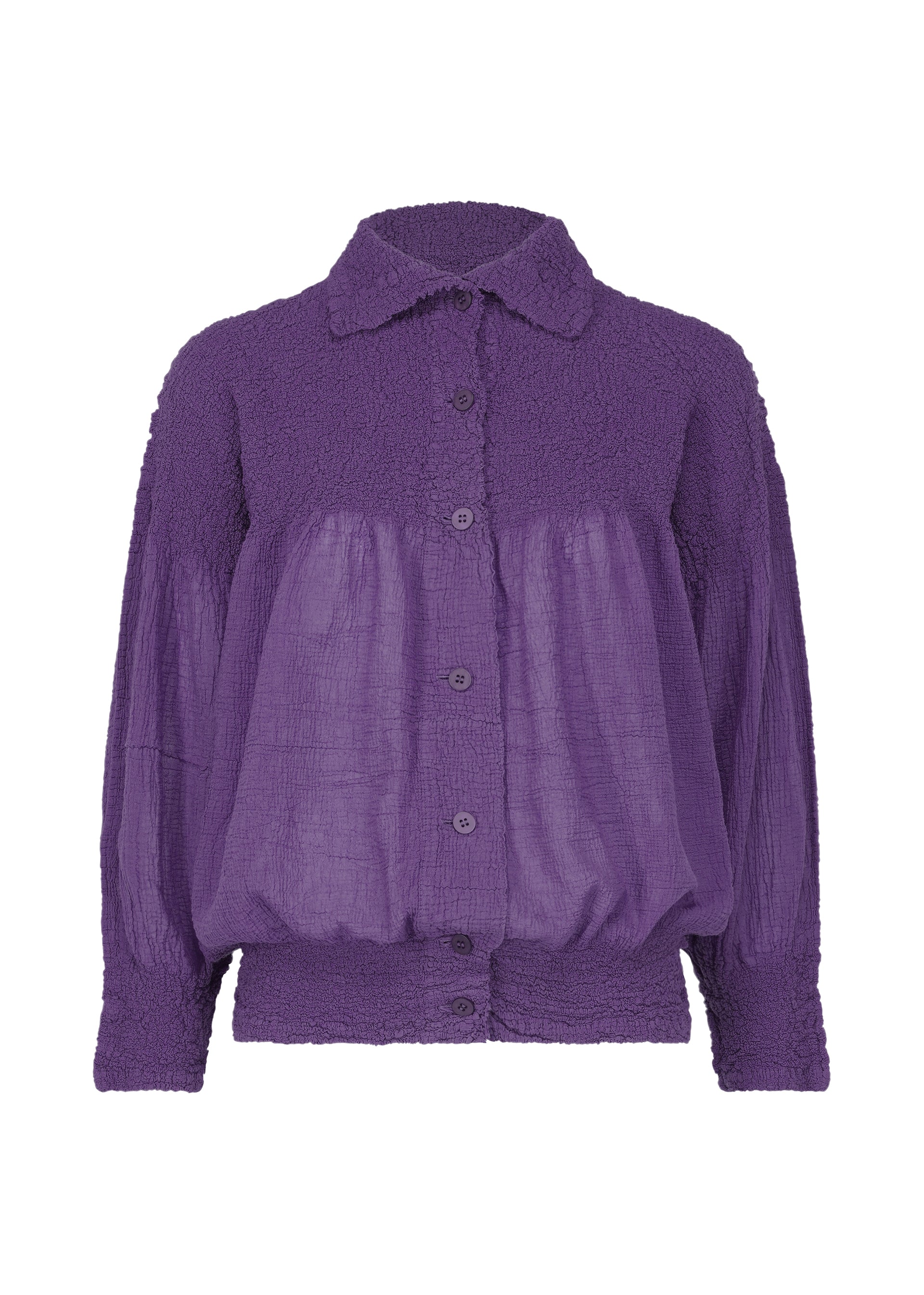 Zoomed view The BALLOON CAULIFLOWER by me ISSEY MIYAKE is a textured purple, long-sleeve button-up shirt with a collar, loose fit, and gathered chest and cuff details—ideal for layering under a cotton cardigan. - PURPLE （no.81）