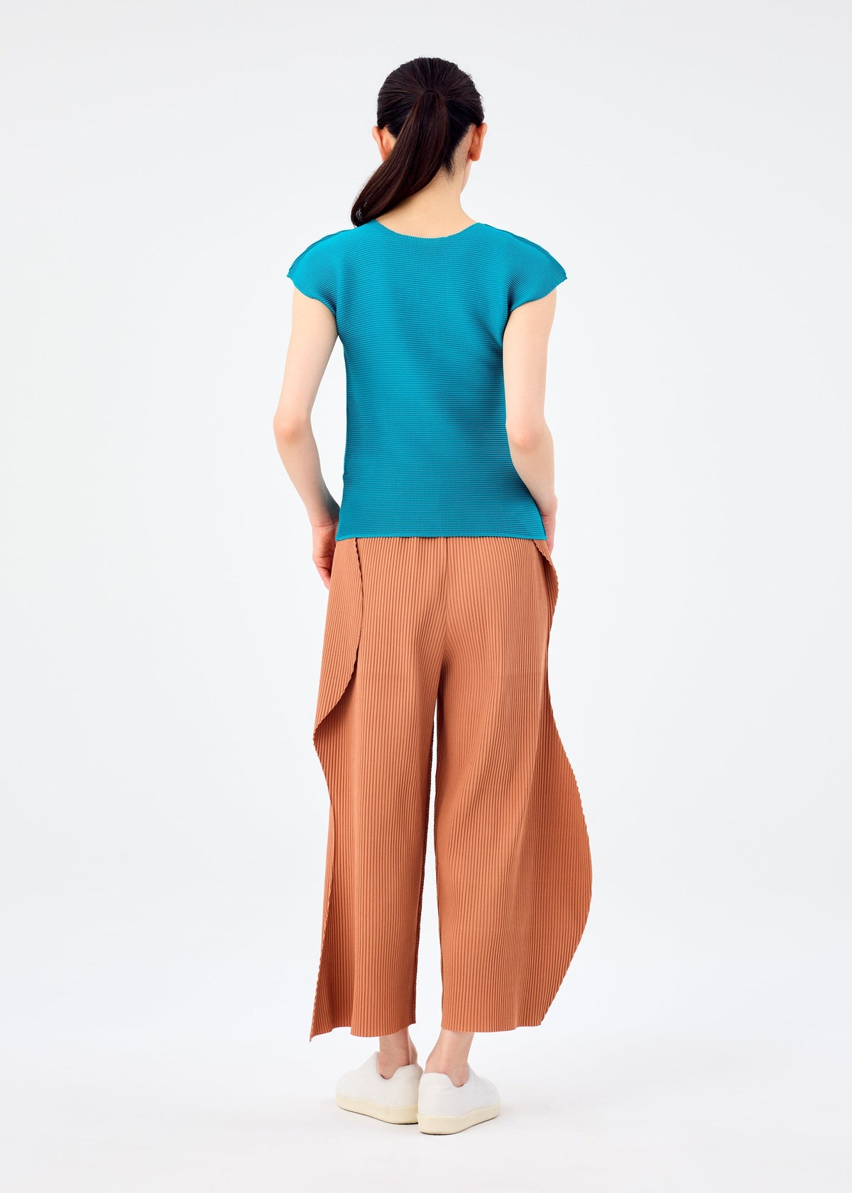 FINE KNIT PLEATS BOTTOM 1