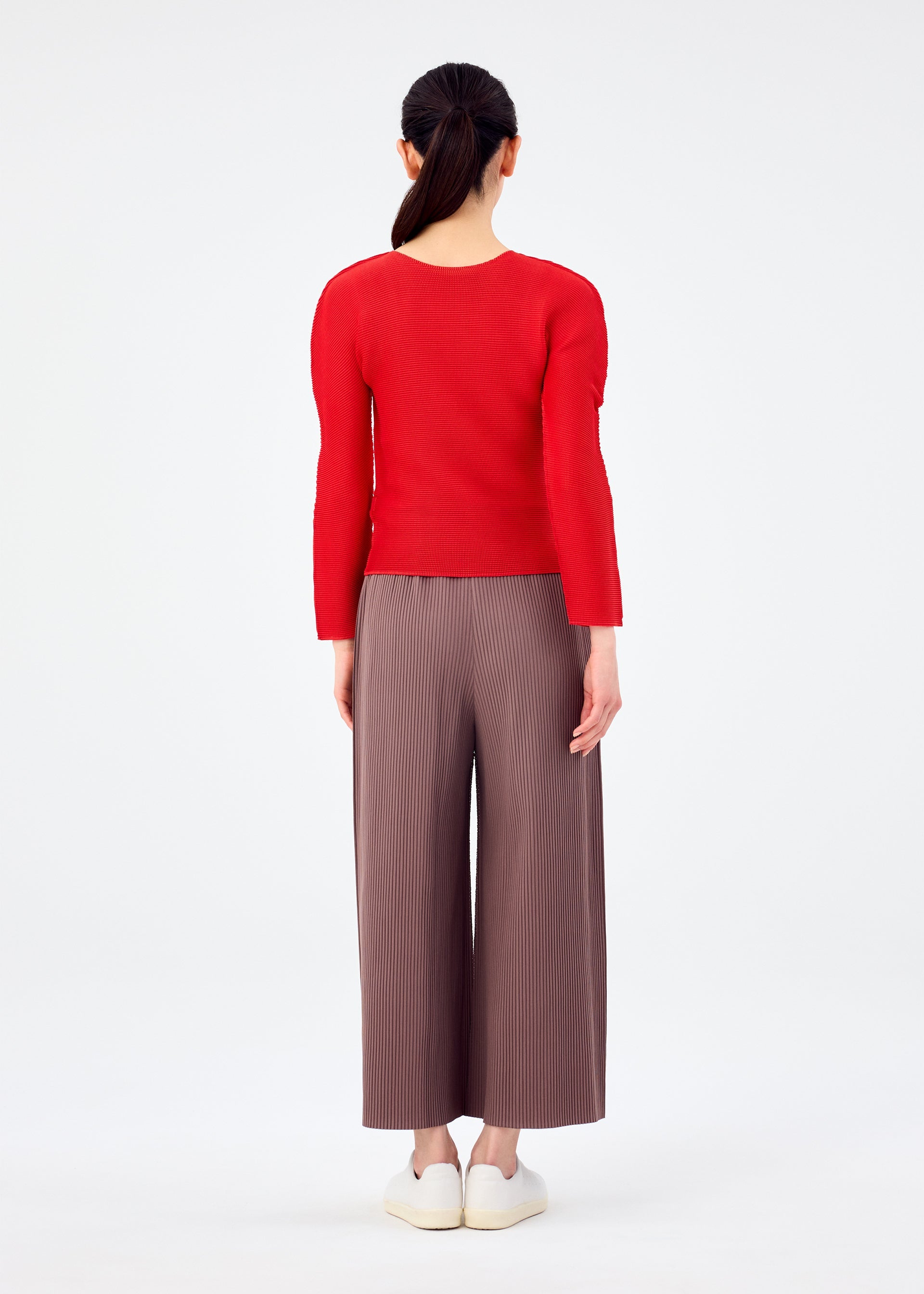 Zoomed view FINE KNIT PLEATS BOTTOM 2