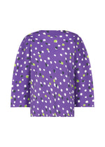 The TIME DOTS FINE KNIT PLEATS T by me ISSEY MIYAKE is a purple long-sleeved top with fine knit pleats and white and green polka dots on lightweight fabric. - PURPLE-HUED （no.88）