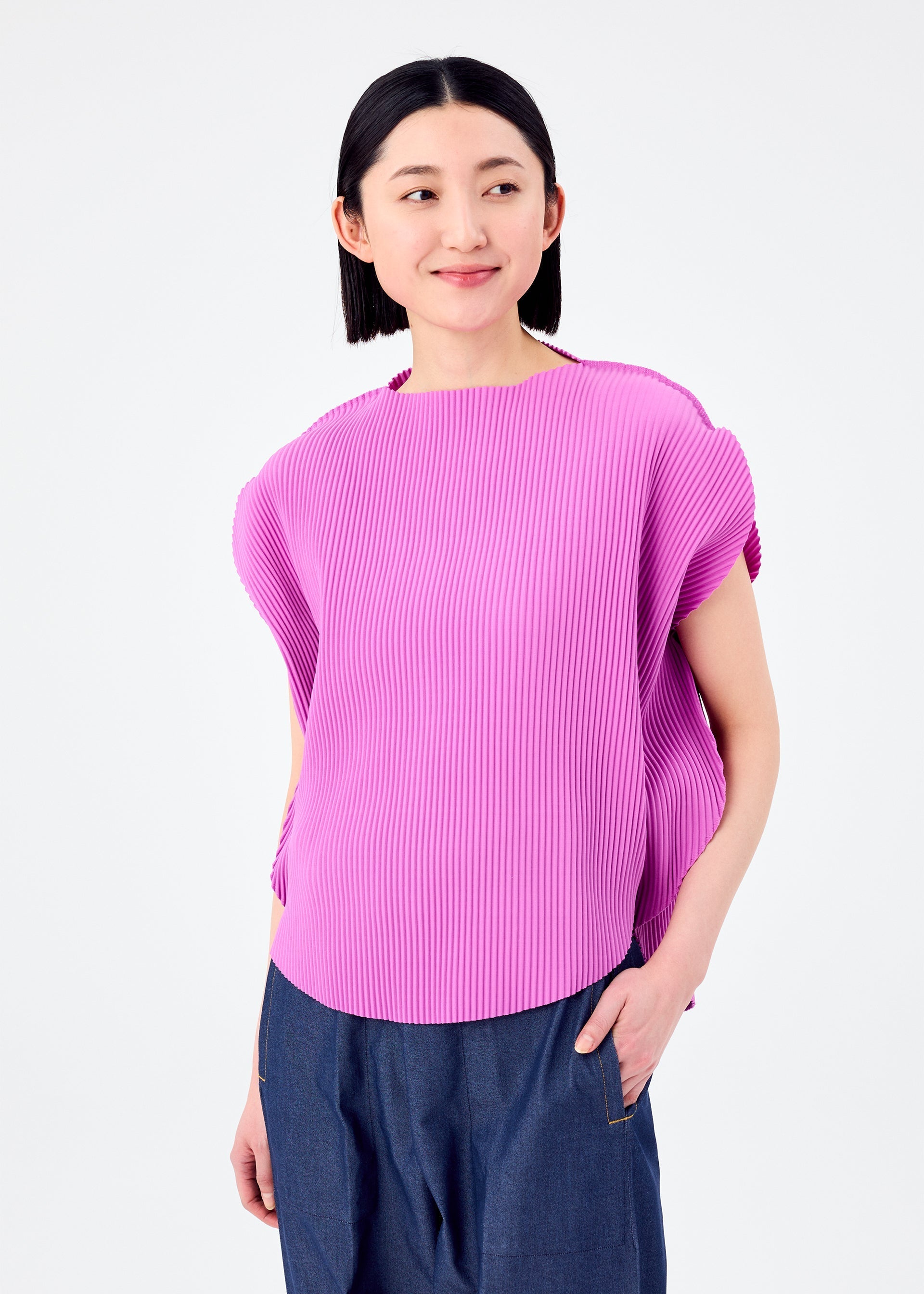 CIRCLE PLEATS