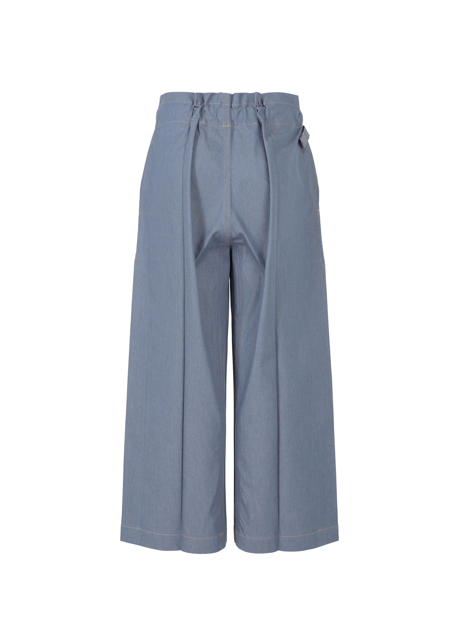 Zoomed view The FLAT DENIM wide-leg, high-waisted light blue pants by me ISSEY MIYAKE are made from recycled polyester denim with a gathered waistband and loose fit, shown against a plain white background.