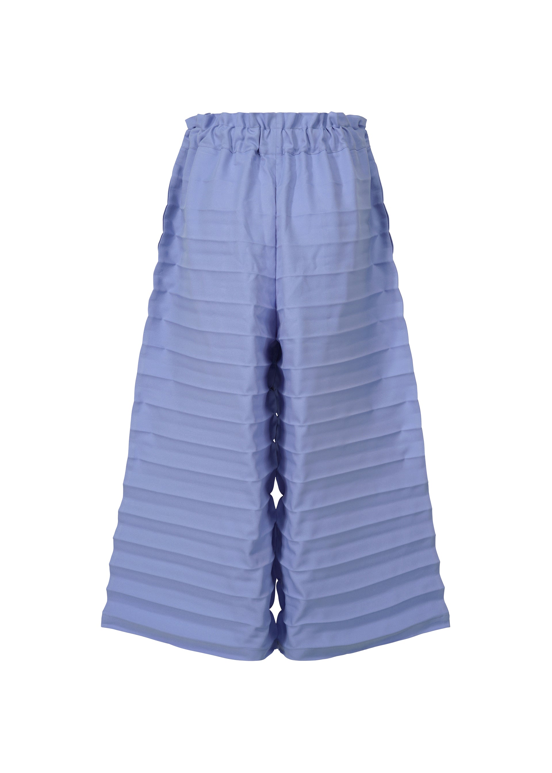 Zoomed view The RIPPLE PLEATS by me ISSEY MIYAKE are wide pants featuring handmade pleats and convenient pockets.