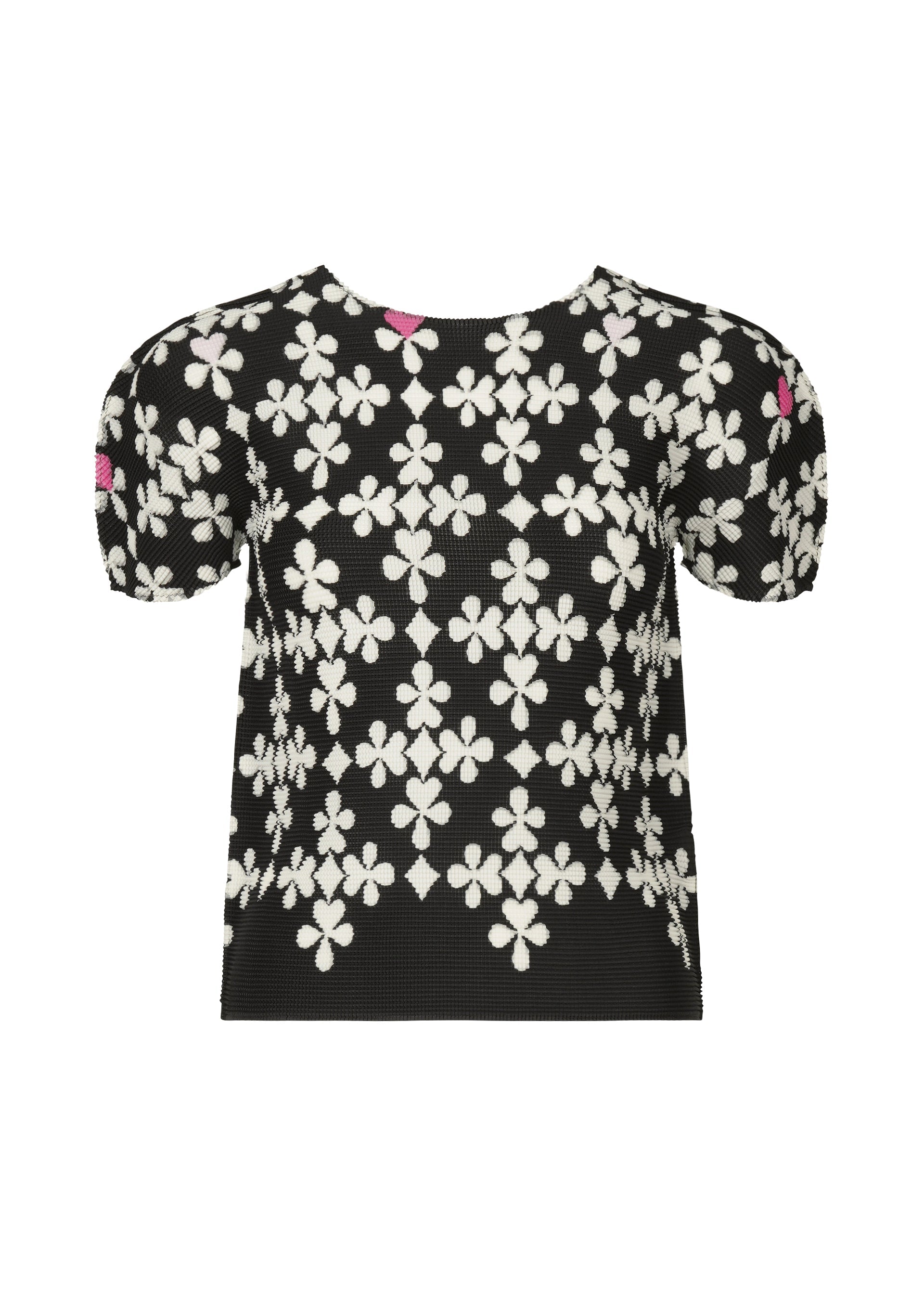 Zoomed view The SUIT by me ISSEY MIYAKE is a black, short-sleeved stretch pleats top with white four-petal playing card motifs and pink accents on the shoulders and sleeves. - BLACK-HUED （no.18）