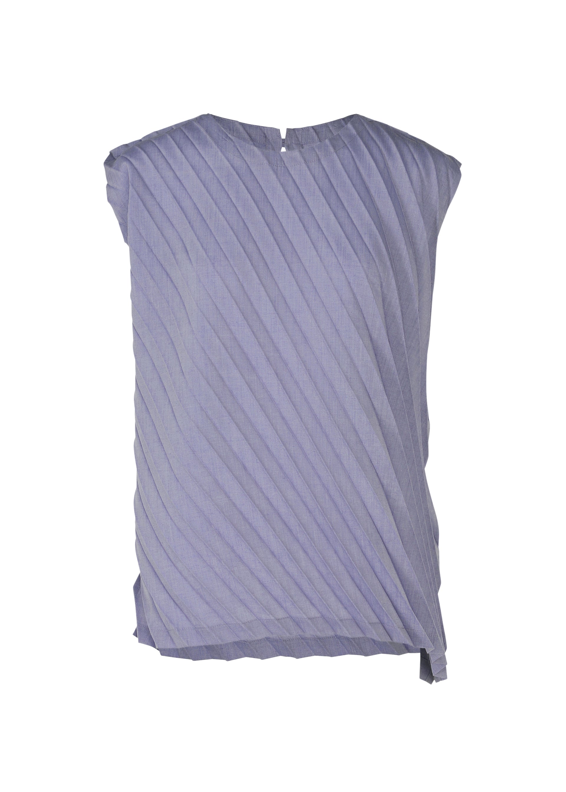 Zoomed view The ANGLE PLEATS SHIRT by me ISSEY MIYAKE is a sleeveless lavender top made from lightweight fabric, showcasing diagonal pleats and a subtly asymmetrical hem, shown against a white background. - BLUE (no.72)