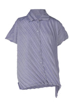The ANGLE PLEATS SHIRT by me ISSEY MIYAKE is a short-sleeved, light purple button-up with diagonal pleats and an asymmetrical hem, offering a modern look. Its foldable, portable design makes it ideal for travel. - BLUE (no.72)