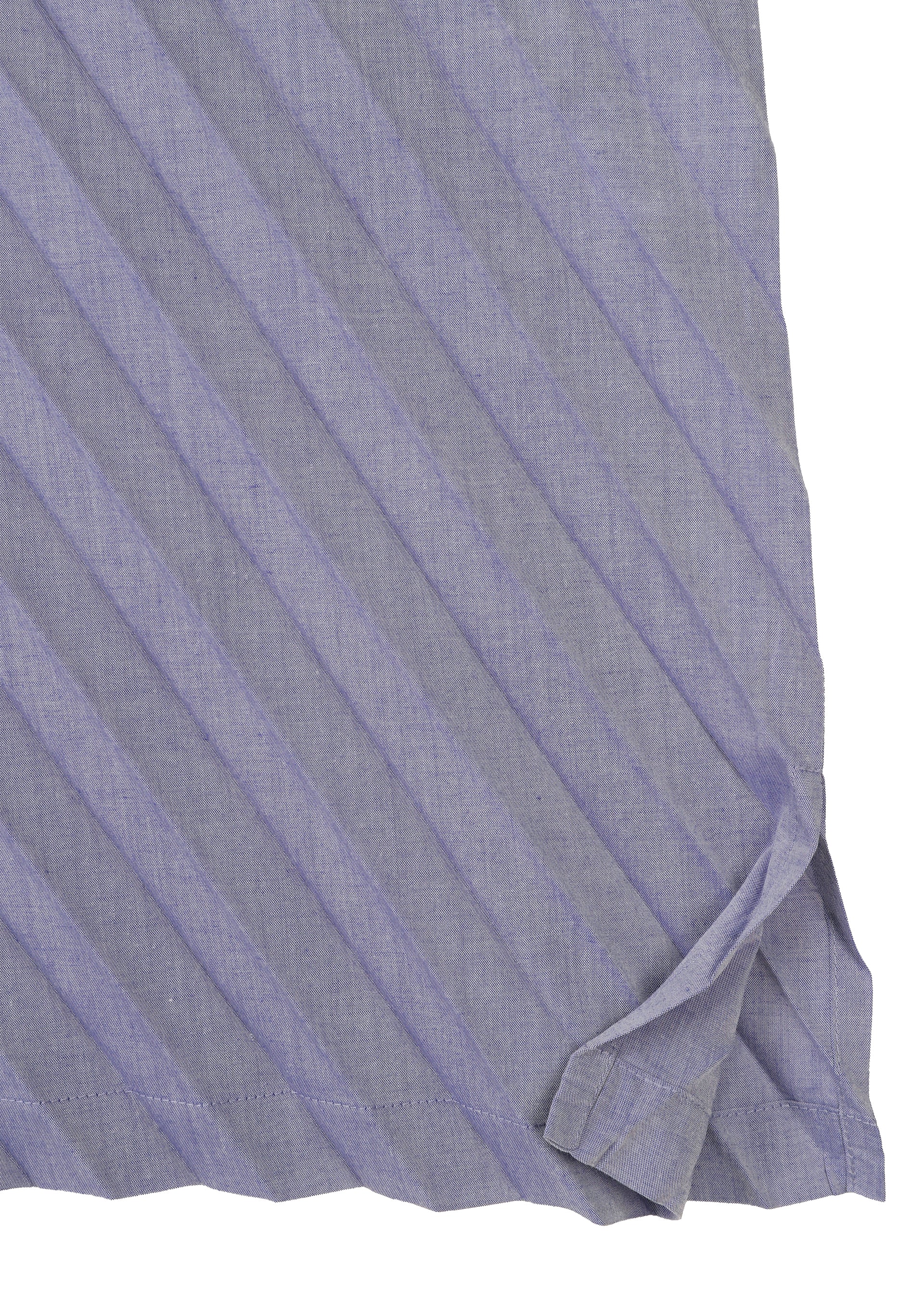 Zoomed view A close-up of the ANGLE PLEATS SHIRT by me ISSEY MIYAKE in light purple, featuring diagonal stripes and a folded hemmed corner that highlights its melange finish.