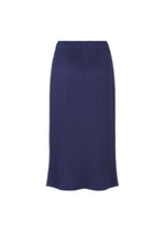 The WARM MESH PLEATS skirt by me ISSEY MIYAKE is a navy blue, knee-length piece with a straight cut and elastic waistband, offering warmth and style against a plain white background.