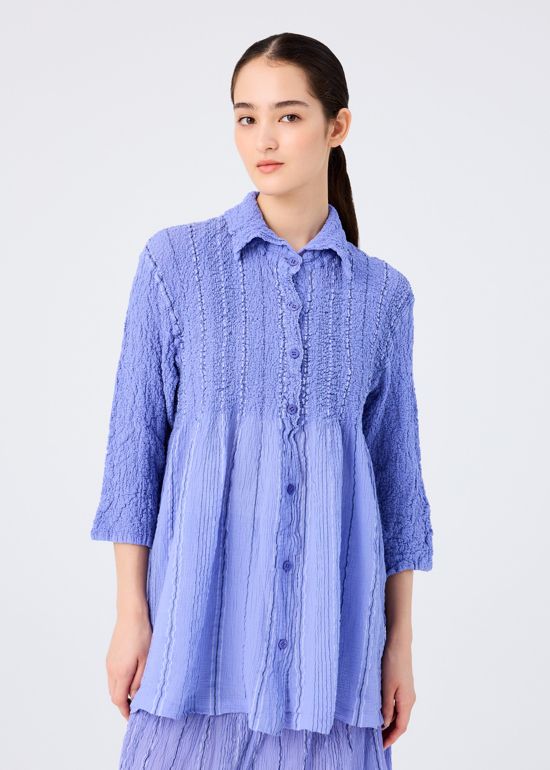 ISSEY MIYAKE イッセイミヤケ　ブラウス WOMEN / SHIRTS – ISSEY MIYAKE ONLINE STORE