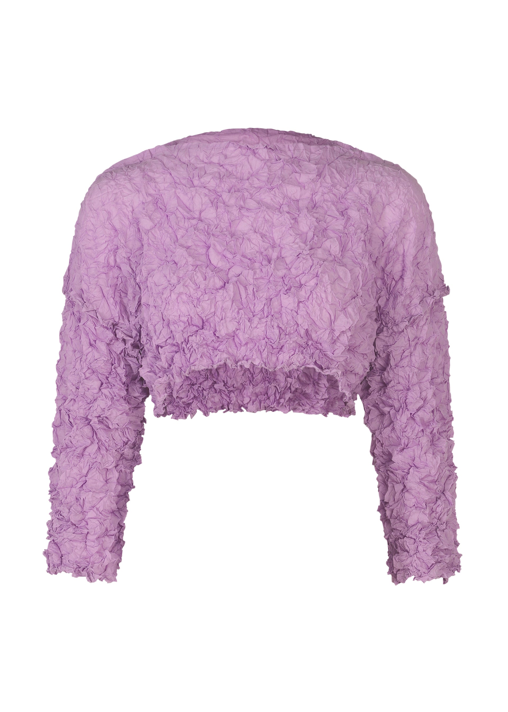 Zoomed view The MERINGUE TOP by me ISSEY MIYAKE is a lavender long-sleeved cropped top with a crushed pleat, textured crinkled fabric, shown against a plain white background. - LILAC （no.20）