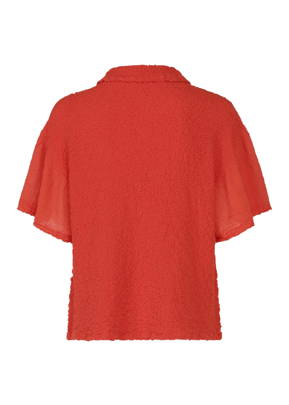 A back view of the SHEER CAULIFLOWER blouse by me ISSEY MIYAKE, featuring short sleeves, textured red fabric, a flat collar, sheer sleeves, and a relaxed cotton fit for effortless chic. view 4 of 7