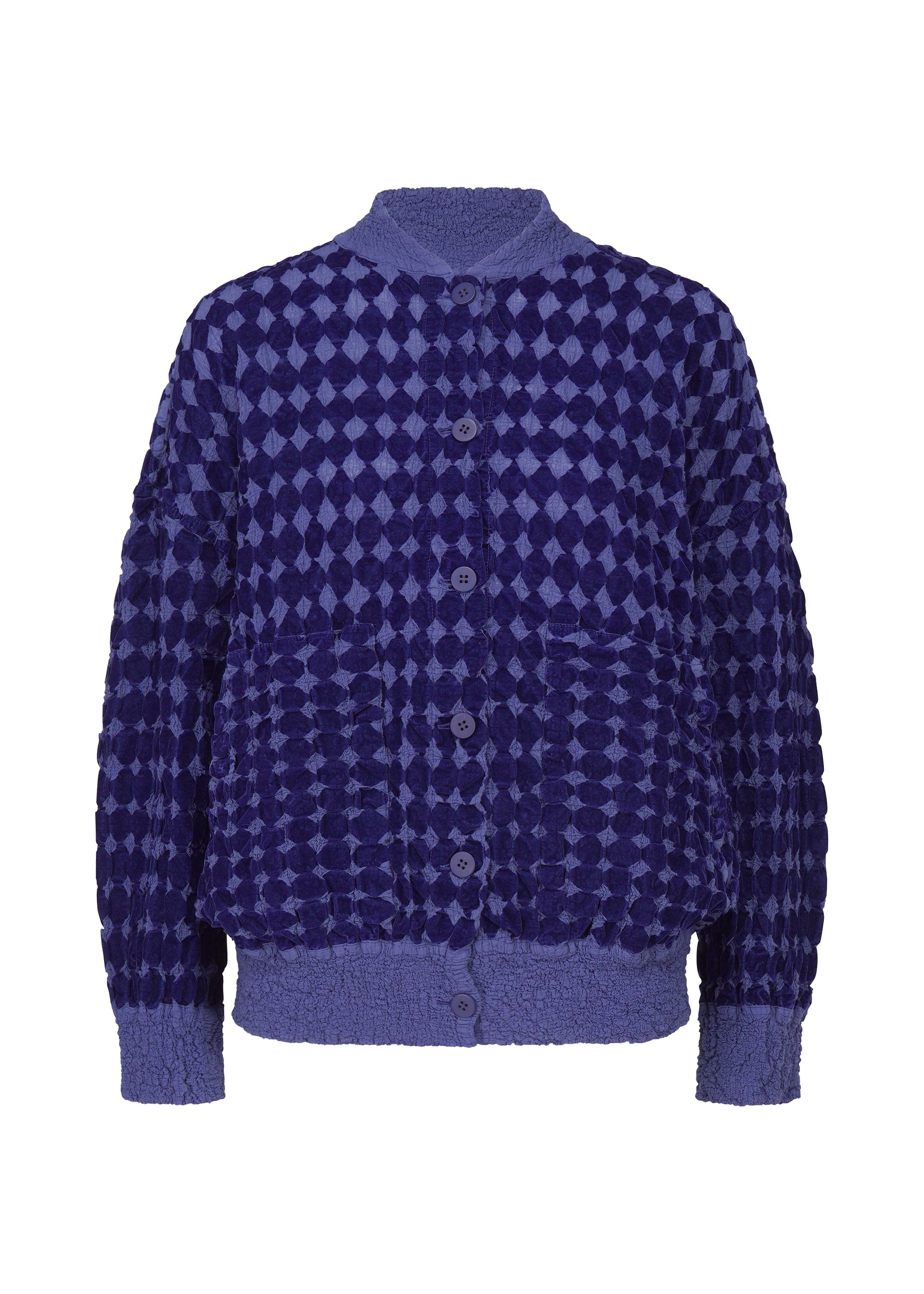 Zoomed view The DIAMOND FLOCKY CAULIFLOWER cardigan by me ISSEY MIYAKE features deep blue, long sleeves, diamond-patterned flock printing on CAULIFLOWER fabric, and ribbed cuffs, collar, and hem. Shown on a white background. - BLUE-HUED （no.78）