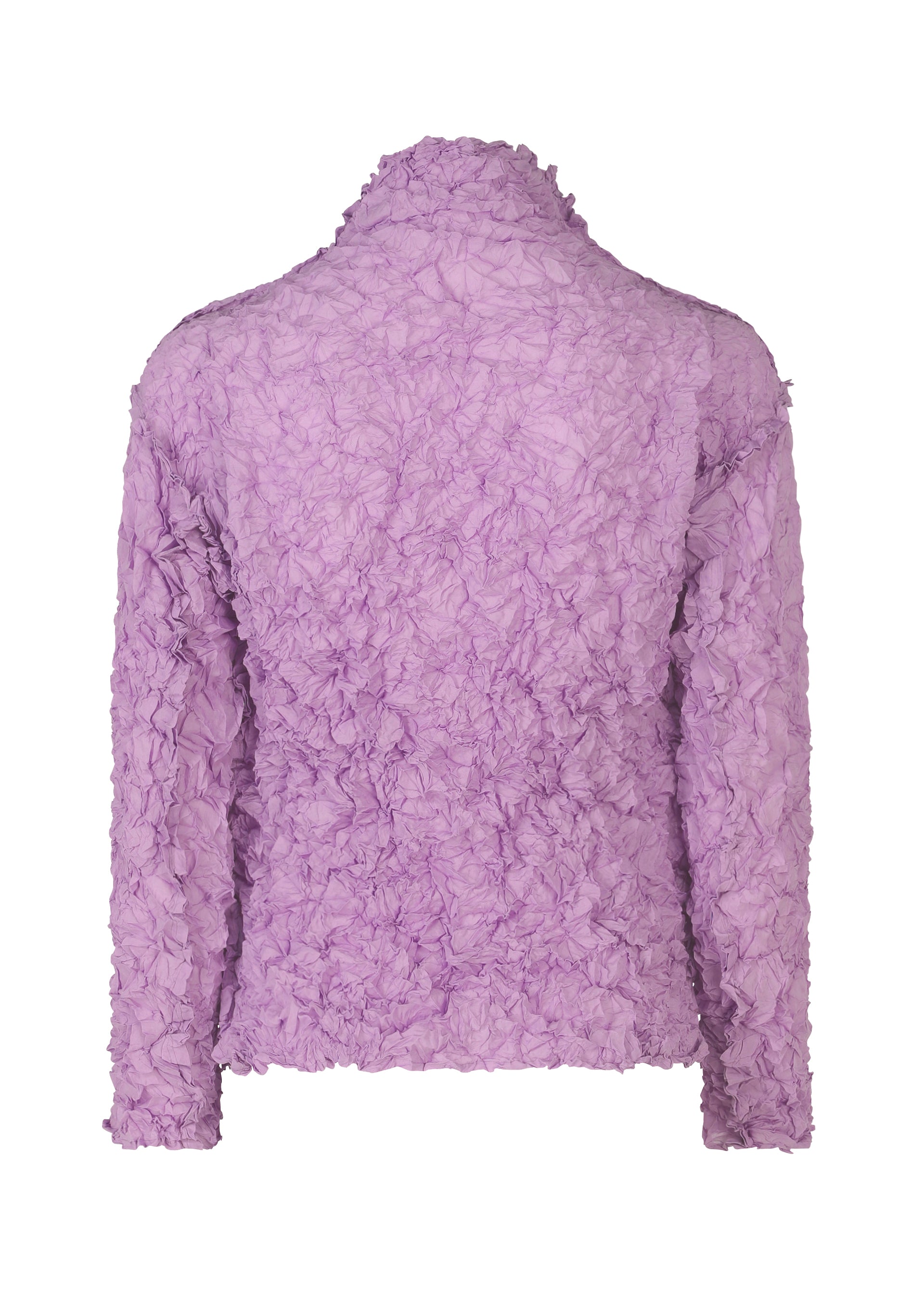 Zoomed view The MERINGUE TOP by me ISSEY MIYAKE is a long-sleeve, light purple shirt with a crushed pleat, crinkled texture, shown from the back against a white background.