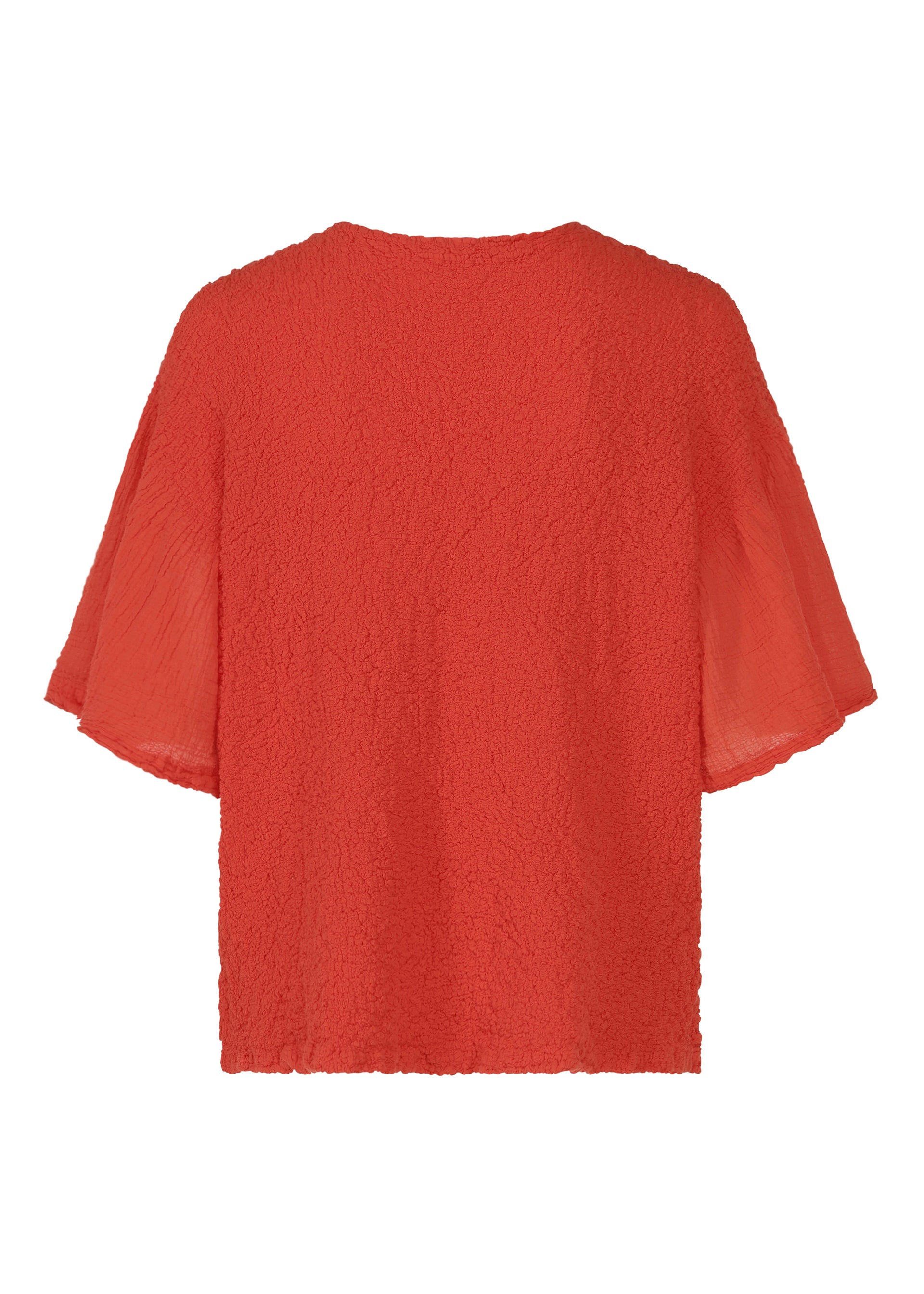 Zoomed view SHEER CAULIFLOWER by me ISSEY MIYAKE is a loose-fit, red cotton cardigan with short sleeves. Shown from the back, its textured fabric is slightly sheer on the sleeves and features a subtle crinkled pattern throughout.