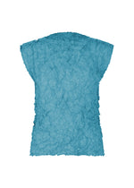 The MERINGUE TOP by me ISSEY MIYAKE is a sleeveless, crushed pleat polyester top with broad shoulders and a textured blue finish, shown against a plain white background. - LIGHT BLUE （no.70）