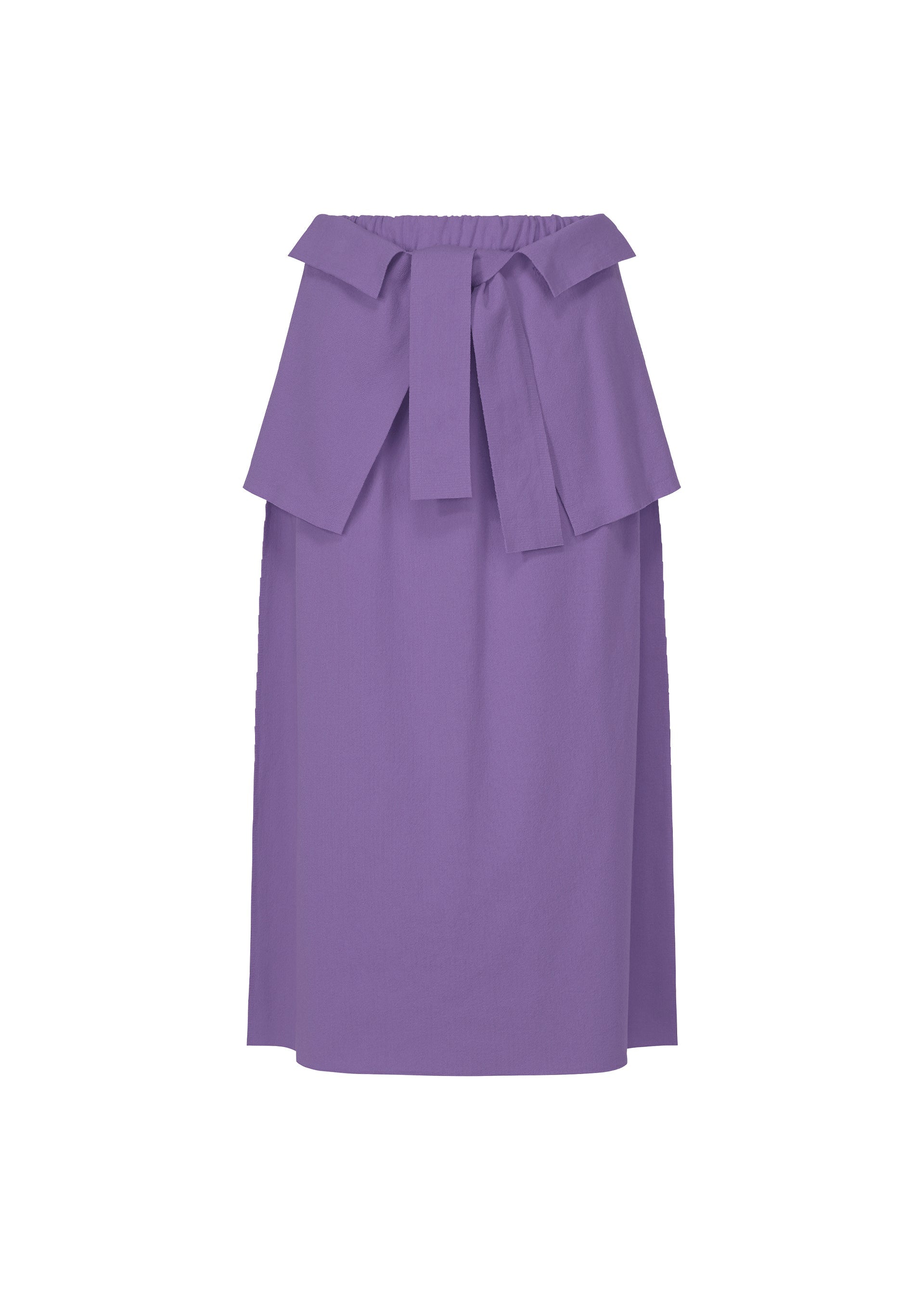 Zoomed view The FLAT JERSEY dress by me ISSEY MIYAKE is a knee-length, sleeveless lavender piece with a wide ruffled top band, front tie detail, and seamless skirt, shown against a plain white background. - VIOLET （no.82）