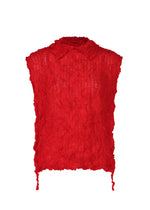 The KALEIDOSCOPE LACE MERINGUE by me ISSEY MIYAKE is a sleeveless red top in crinkled fabric with a subtle collar, drawstring hem, and crushed pleat effect, shown against a white background. - RED （no.24）