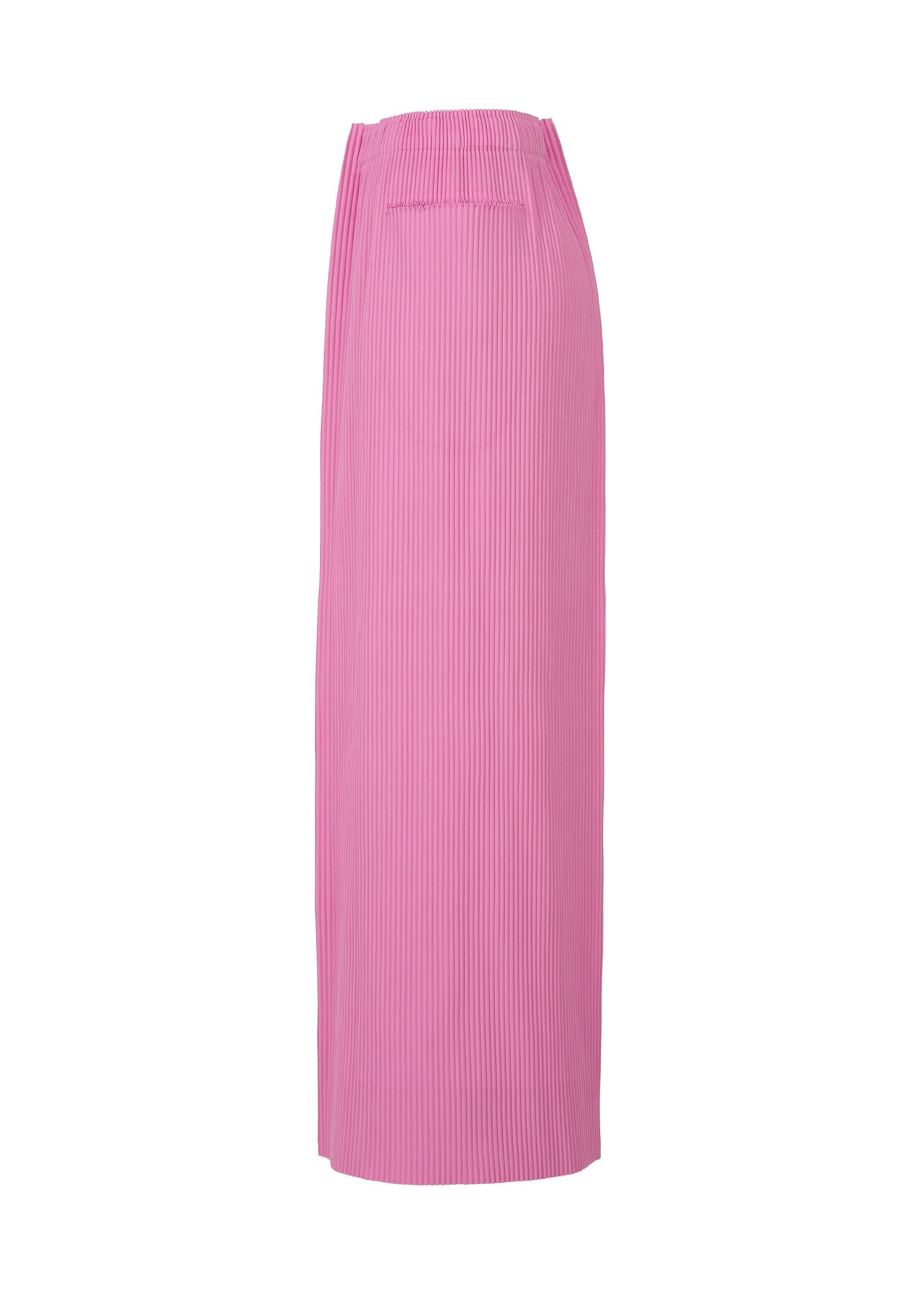 Zoomed view The TRICK PLEATS skirt by me ISSEY MIYAKE is a high-waisted pink piece with fine knit pleats and a straight silhouette, displayed against a white background.