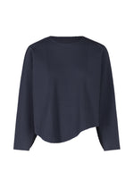 The AURORA PLEATS top by me ISSEY MIYAKE features long sleeves, dark navy fine knit with vertical pleats, a round neckline, and a slightly asymmetrical hem for a subtle draped look. The lightweight fabric offers a unique textured finish. - NAVY （no.75）