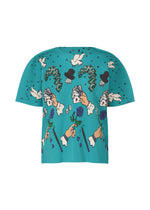 The MAGIC FINE KNIT PLEATS T by me ISSEY MIYAKE is a turquoise short-sleeved top with fine knit pleats, adorned with a transfer print of hands holding flowers, white birds, and purple and green accents. - TURQUOISE-HUED （no.77）