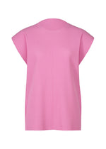 The TRICK PLEATS top by me ISSEY MIYAKE is a sleeveless light pink design with fine knit pleats, round neckline, and slightly extended French sleeves, creating a dimensional silhouette on a plain white background. - ROSE PINK （no.21）