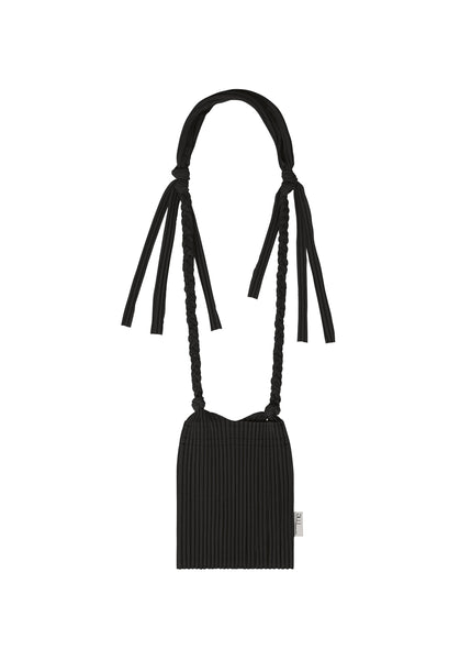 LEAF PLEATS BAG – ISSEY MIYAKE ONLINE STORE