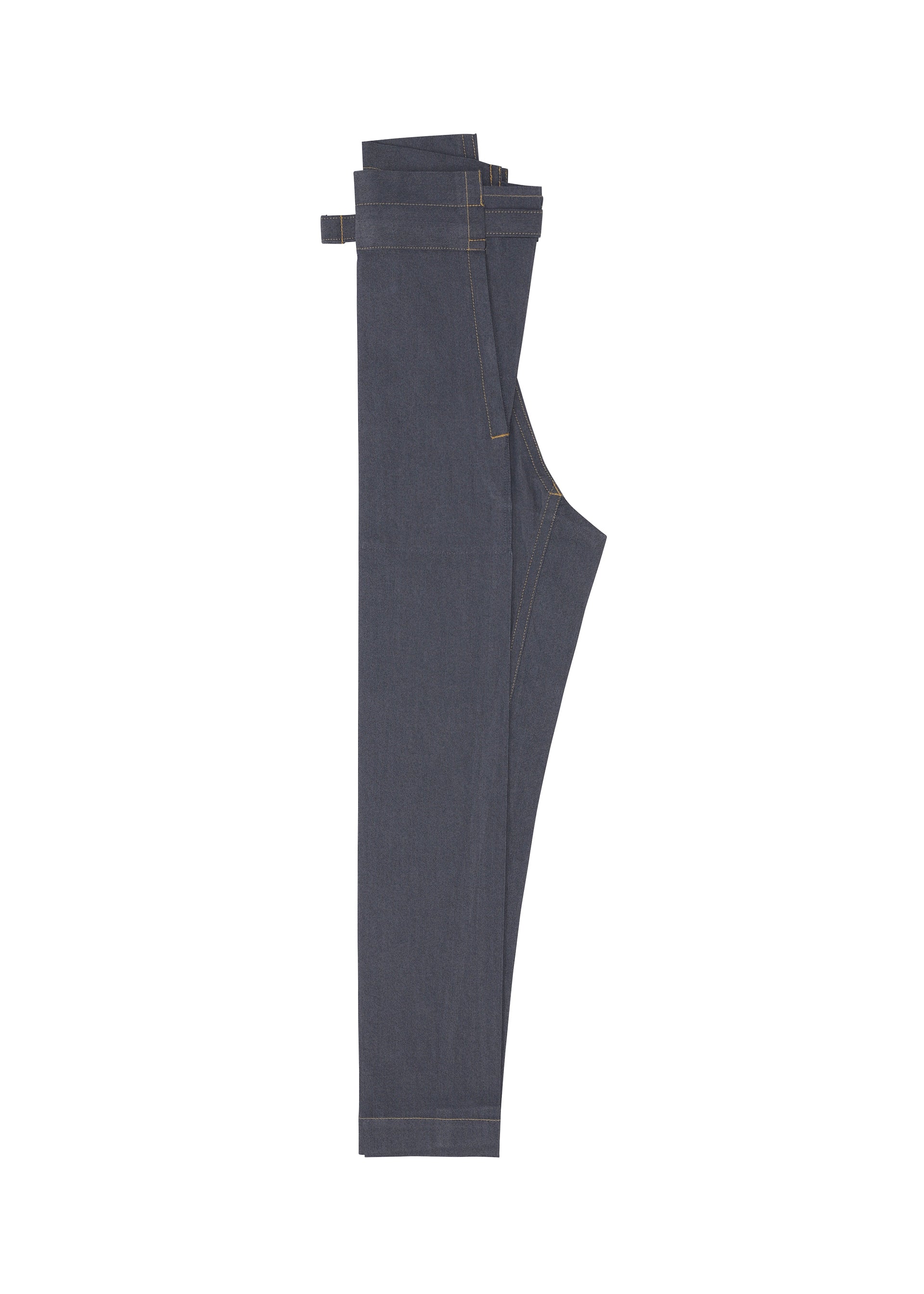 Zoomed view A pair of FLAT DENIM wide-leg jeans by me ISSEY MIYAKE in dark blue, folded neatly in half and displayed against a white background.