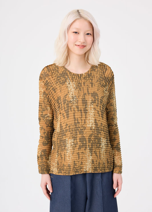 LEAF PLEATS SHIRT view 2