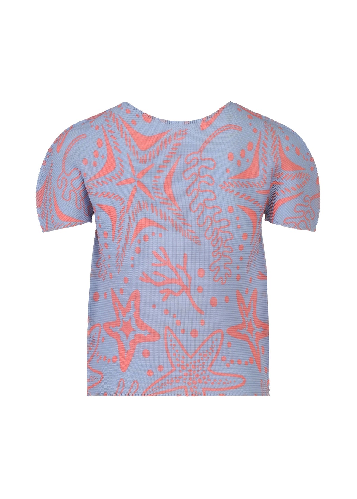 The STARFISH shirt by me ISSEY MIYAKE features a round neck, short sleeves, and a light blue background with pink starfish, seaweed, and coral patterns, shown against a plain white background. view 4 of 7