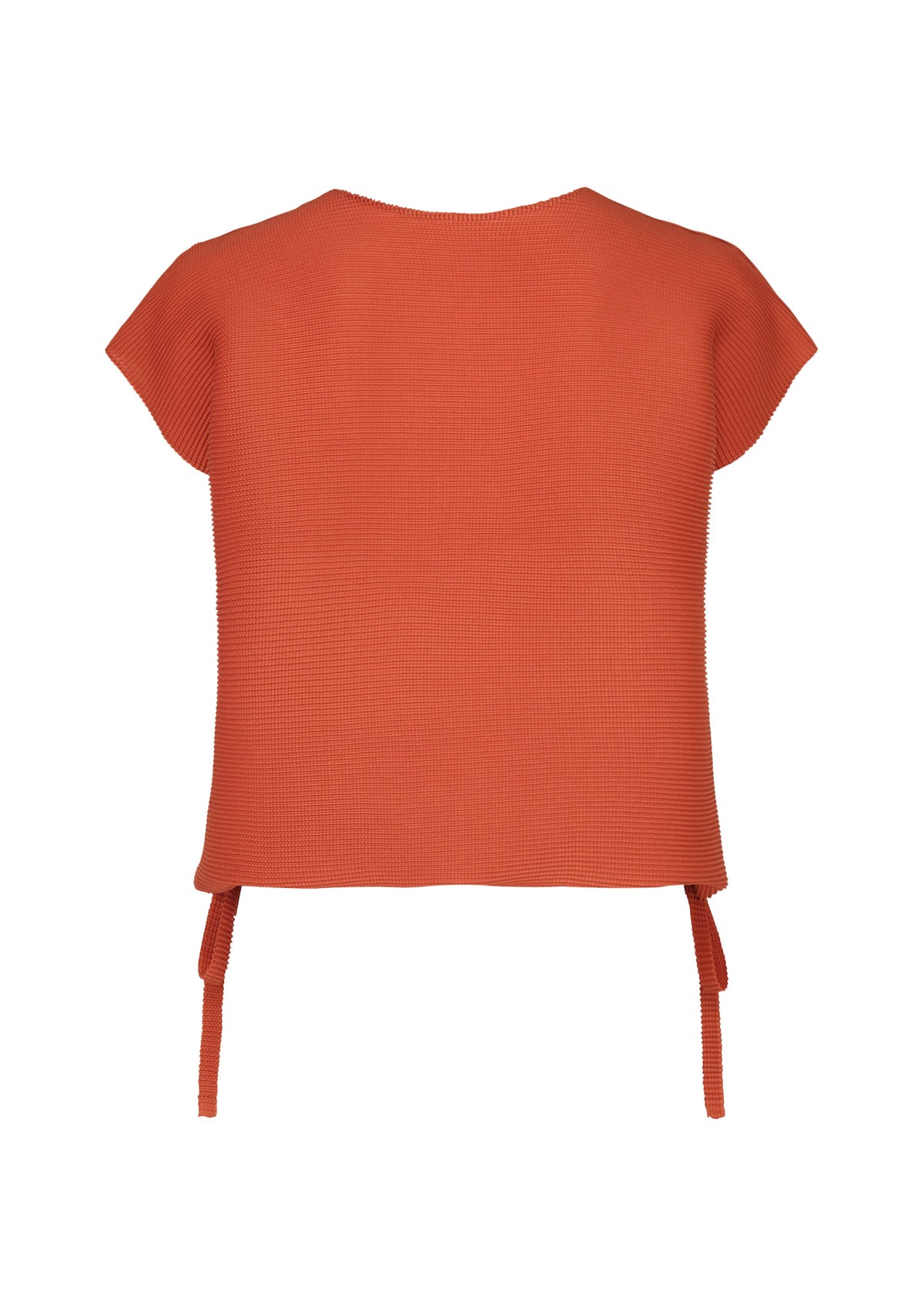 The “SQUARE STRETCH PLEATS” top by me ISSEY MIYAKE is a sleeveless, textured orange piece featuring stretch pleats, a straight hem, and two long side straps, shown against a white background. view 6 of 12