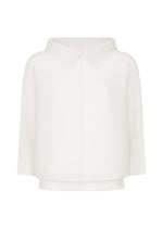 The DOLMAN STRETCH PLEATS 1 by me ISSEY MIYAKE is a white knit top with a collar, dolman sleeves, subtle textured pattern, straight hem, and relaxed fit, shown on a plain background. - WHITE （no.01）