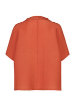 Experience the relaxed fit of the SQUARE STRETCH PLEATS by me ISSEY MIYAKE—a loose-fitting, short-sleeved orange top with subtle vertical pleats, a simple straight hem, and a textured look reminiscent of a short-sleeved cardigan when viewed from the back.