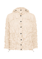 The MERINGUE PARKA by me ISSEY MIYAKE is a beige, packable jacket featuring a crinkled texture, black snap buttons, and adjustable drawstrings at the hood and hem. Made from lightweight water-repellent fabric, it is shown against a white background. - OFF WHITE （no.02）