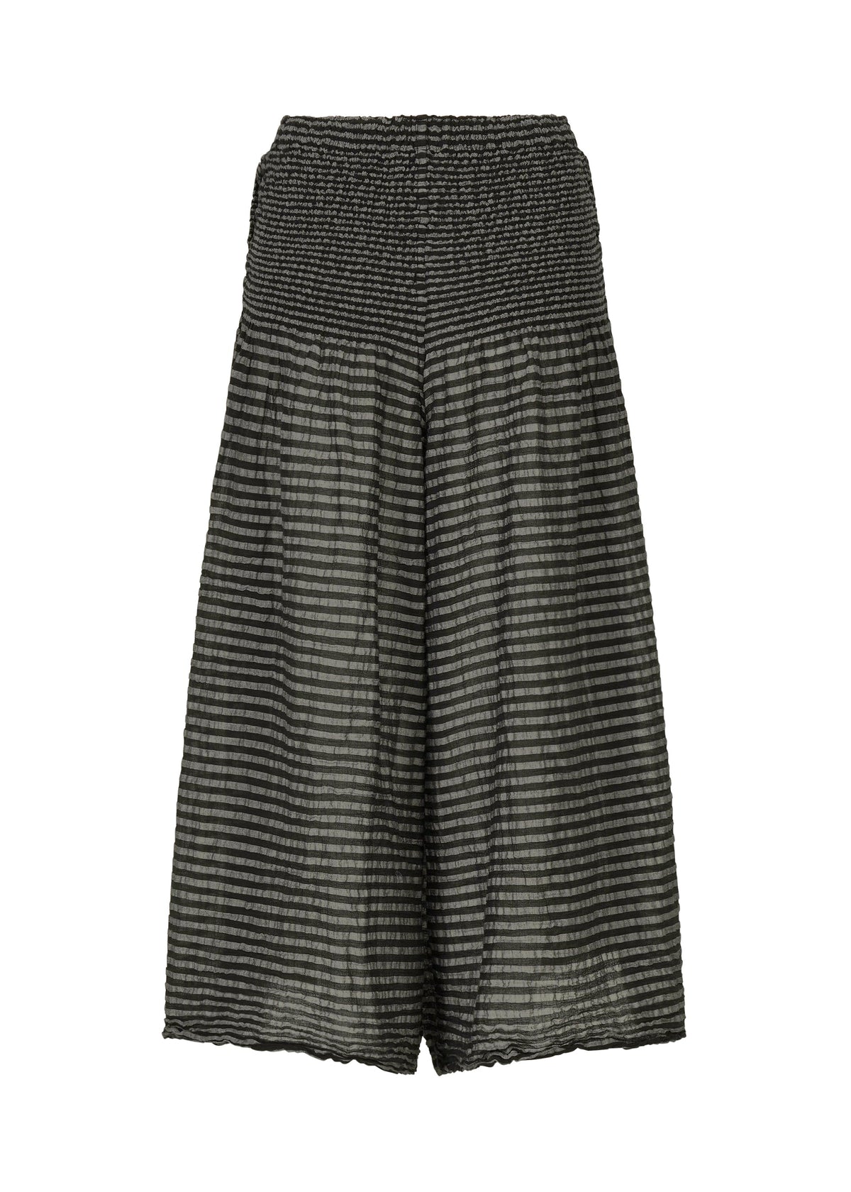 STRIPE CAULIFLOWER by me ISSEY MIYAKE are wide-leg, knee-length culottes crafted from a black and gray horizontally striped fabric. Featuring a smocked elastic waistband and a loose, flowy fit, these culottes offer cotton comfort with their lightweight and semi-sheer material. view 4 of 8