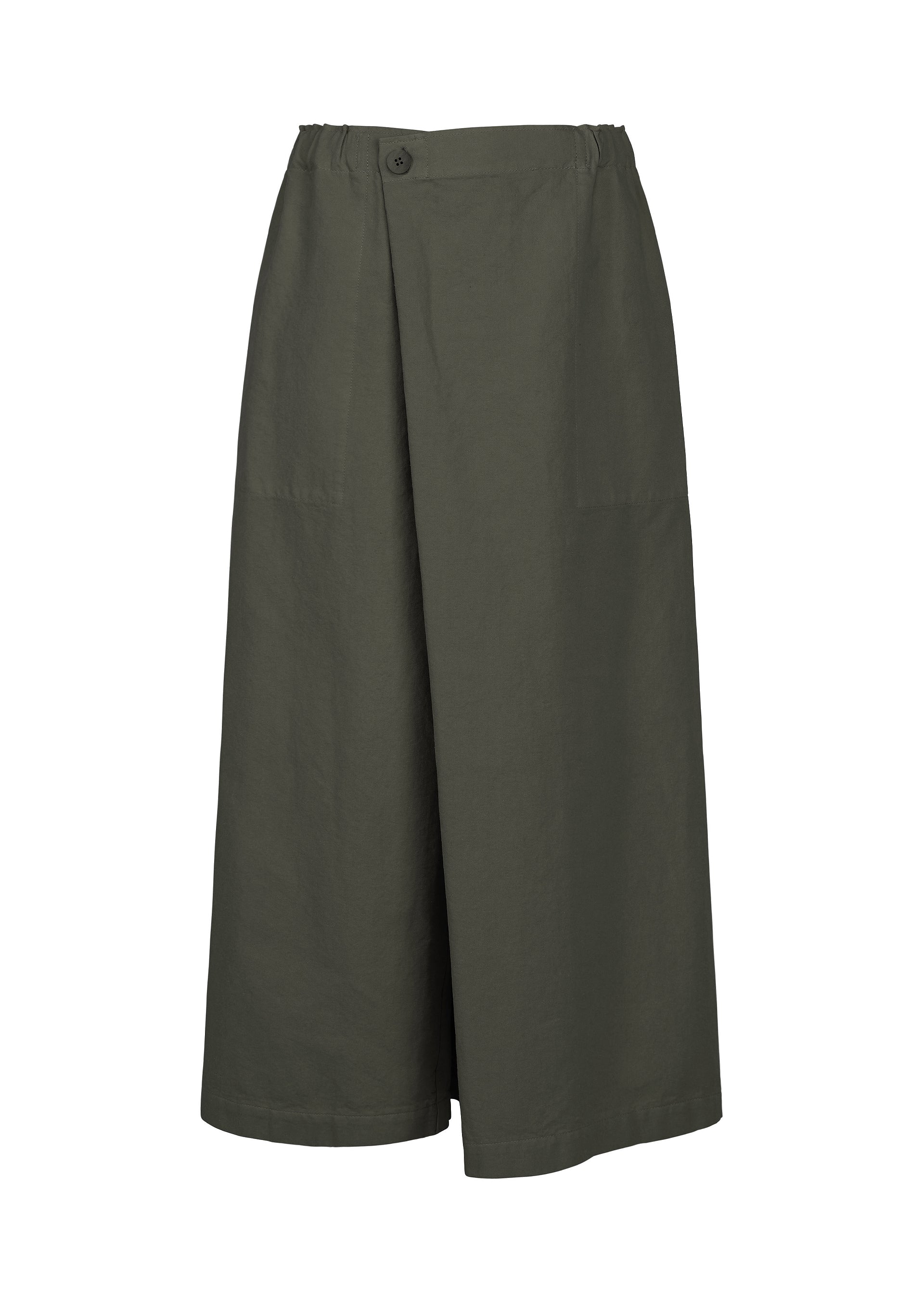 Zoomed view PINA CLOTH wide-leg culotte pants by me ISSEY MIYAKE in olive green, featuring an overlapping front panel, elastic waistband, and a single top button. These pants offer a loose, comfortable fit and simple, minimalist design—ideal for pairing with a sustainable jacket or your favorite garment-dyed outerwear. - DARK GREEN （no.67）