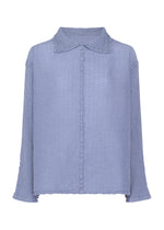 The POLYCOTTON CREPE by me ISSEY MIYAKE is a light purple, long-sleeved, cotton-polyester top with garment dyeing, crinkled texture, button-up front, and classic collar—shown on a plain white background. - LAVENDER （no.73）