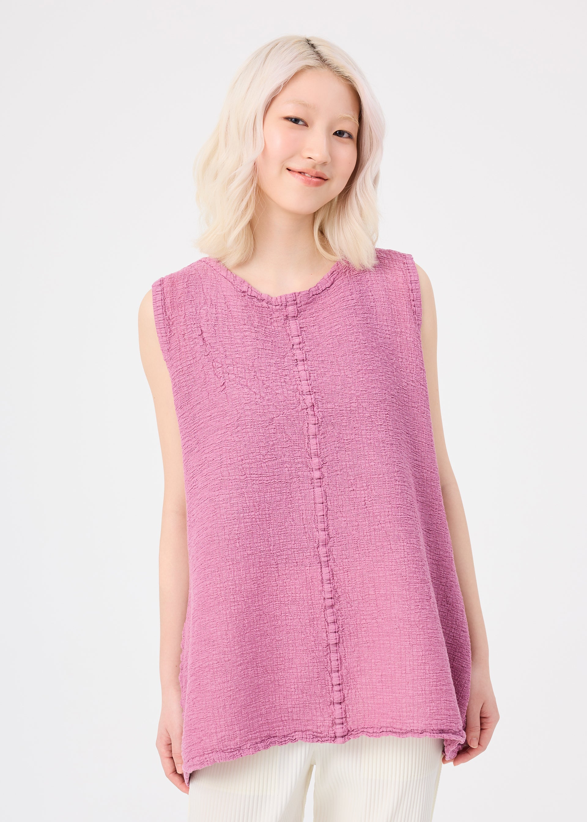 WOMEN / TOPS / TUNICS – ISSEY MIYAKE ONLINE STORE