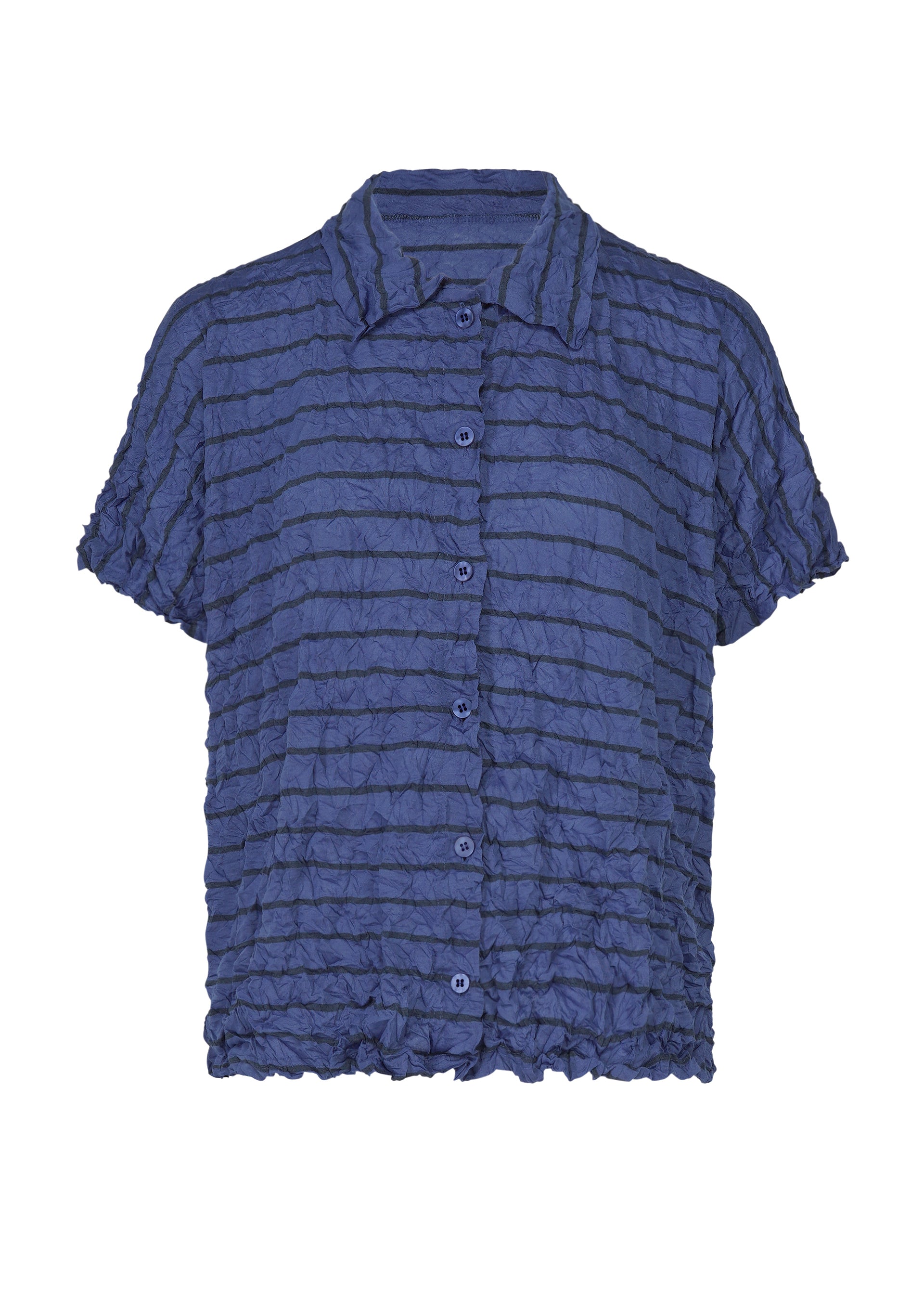 Zoomed view The STRIPE MERINGUE T-SHIRT by me ISSEY MIYAKE is a short-sleeved, blue button-up shirt featuring a collar and a crinkled horizontal striped pattern, displayed against a white background. - BLUE-HUED （no.78）