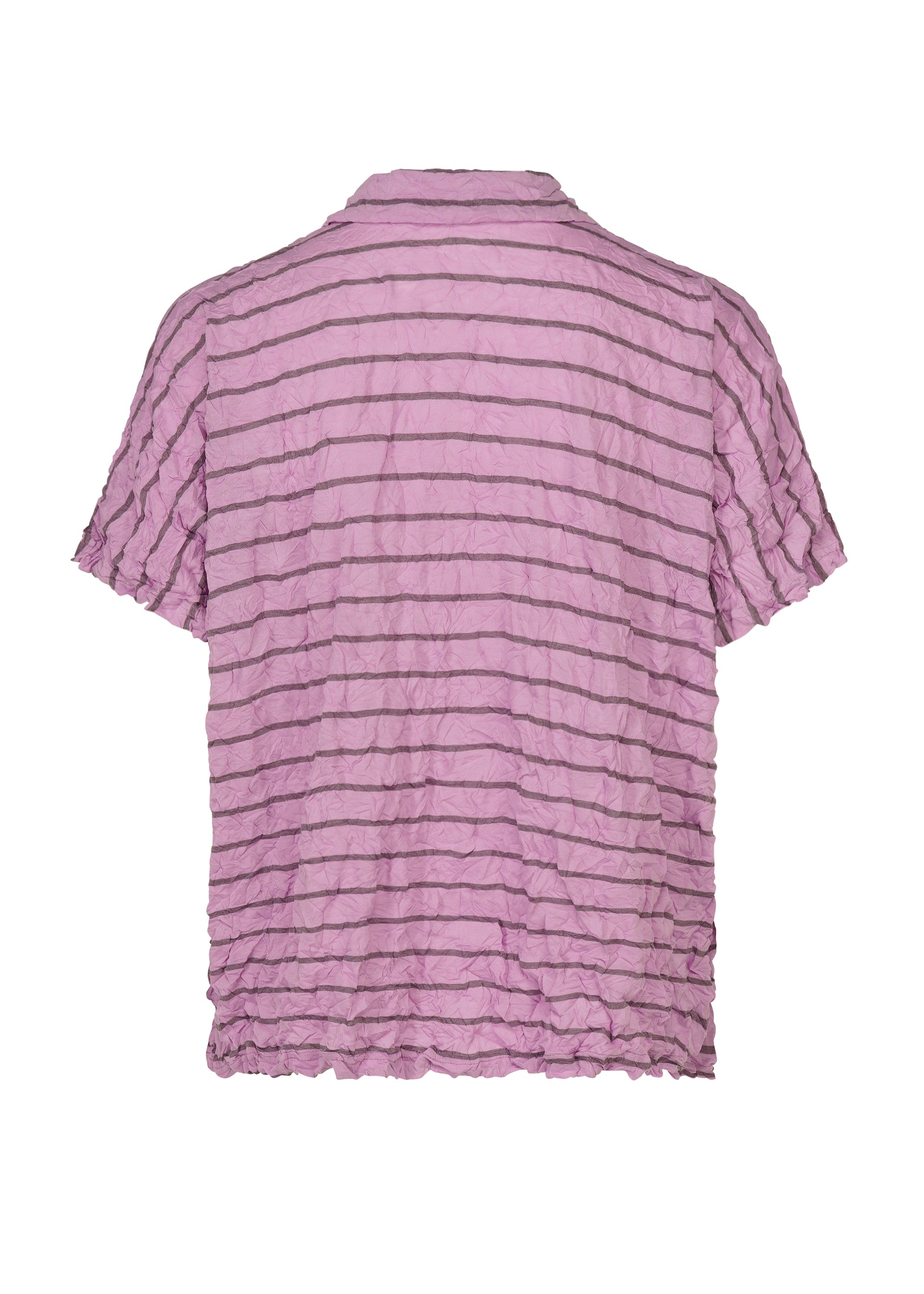 Zoomed view The STRIPE MERINGUE T-SHIRT by me ISSEY MIYAKE is a light purple, short-sleeved shirt featuring dark horizontal stripes and a distinctive crushed, crinkled texture. It offers a relaxed fit and is finished with a simple collar.