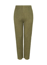 The MIX FINE KNIT PLEATS BOTTOM by me ISSEY MIYAKE features straight-leg olive green pants with fine pleats, an elastic waistband, and subtle ribbing, shown on a plain white background. - YELLOW-HUED （no.59）