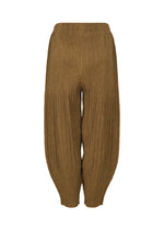 The MIX FINE KNIT PLEATS BOTTOM by me ISSEY MIYAKE features a high waist, loose tapered fit, keshi pleats, and melange texture, with no visible closures or pockets. Shown on a white background.