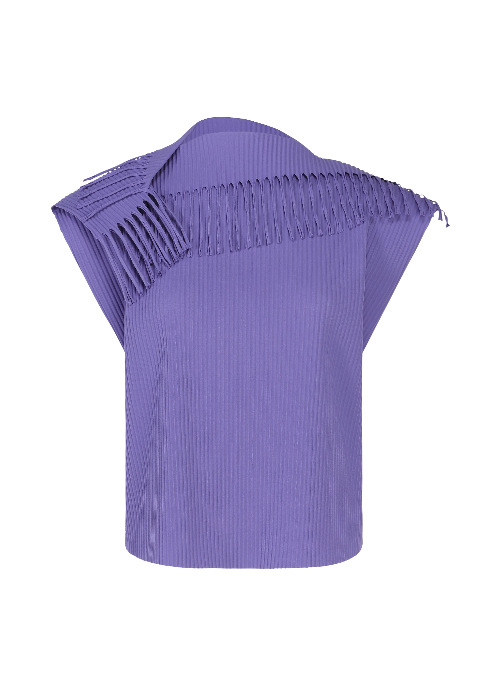 Zoomed view The LEAF PLEATS top by me ISSEY MIYAKE is a sleeveless, lavender lightweight garment showcasing fine knit pleats and distinctive fringe detailing along one shoulder and side, set against a white background. - PURPLE （no.81）