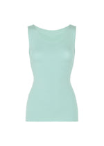 The FIT INNER COLOR by me ISSEY MIYAKE is a light blue, sleeveless, scoop-neck fitted tank top made from stretch material, shown on a plain white background. - SKY BLUE （no.70）