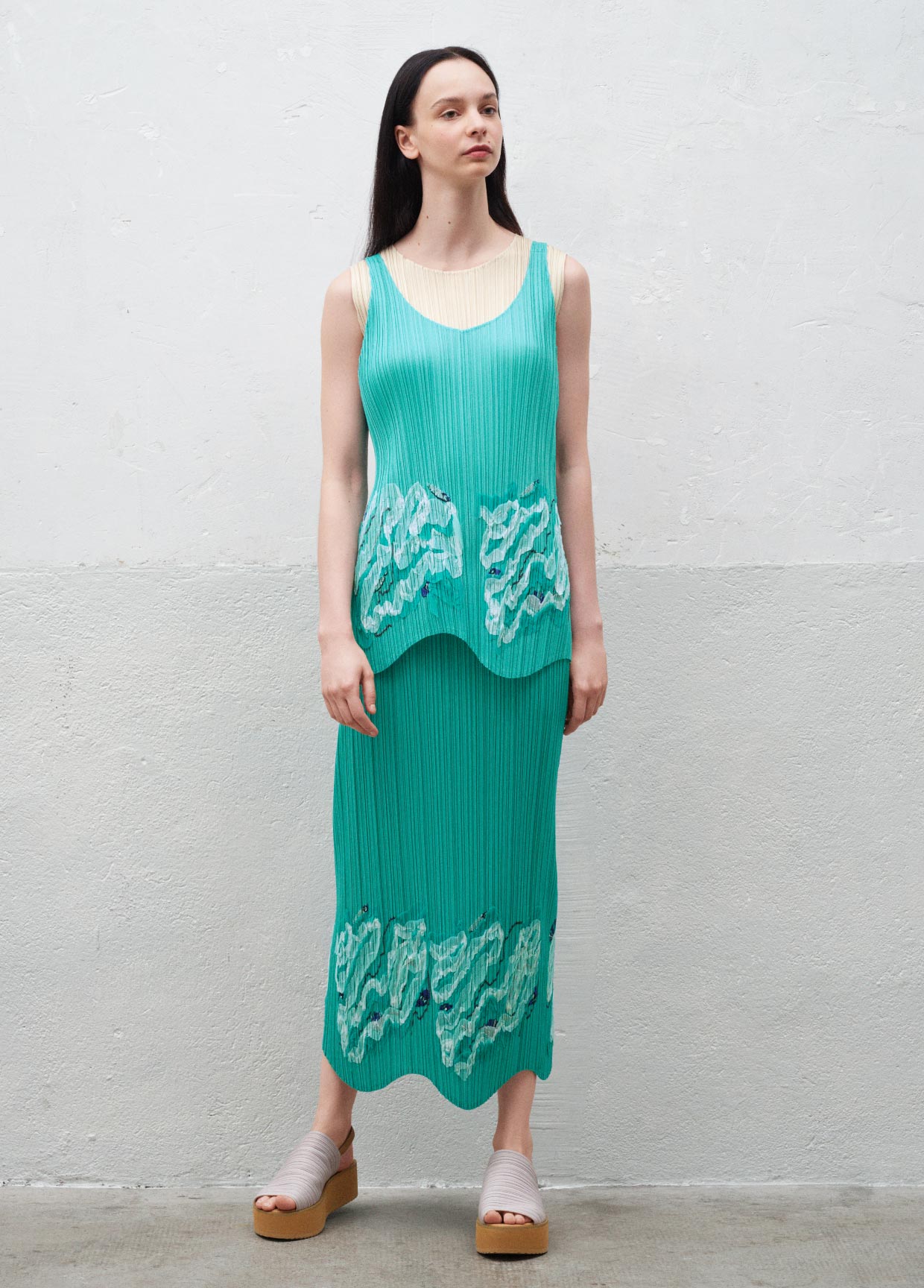 PLEATS PLEASE ISSEY MIYAKE LOOK 44