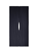 Black rectangular pleated COLORFUL MADAME-T SMALL stole with a vertical slit in the center. - NAVY （no.75）