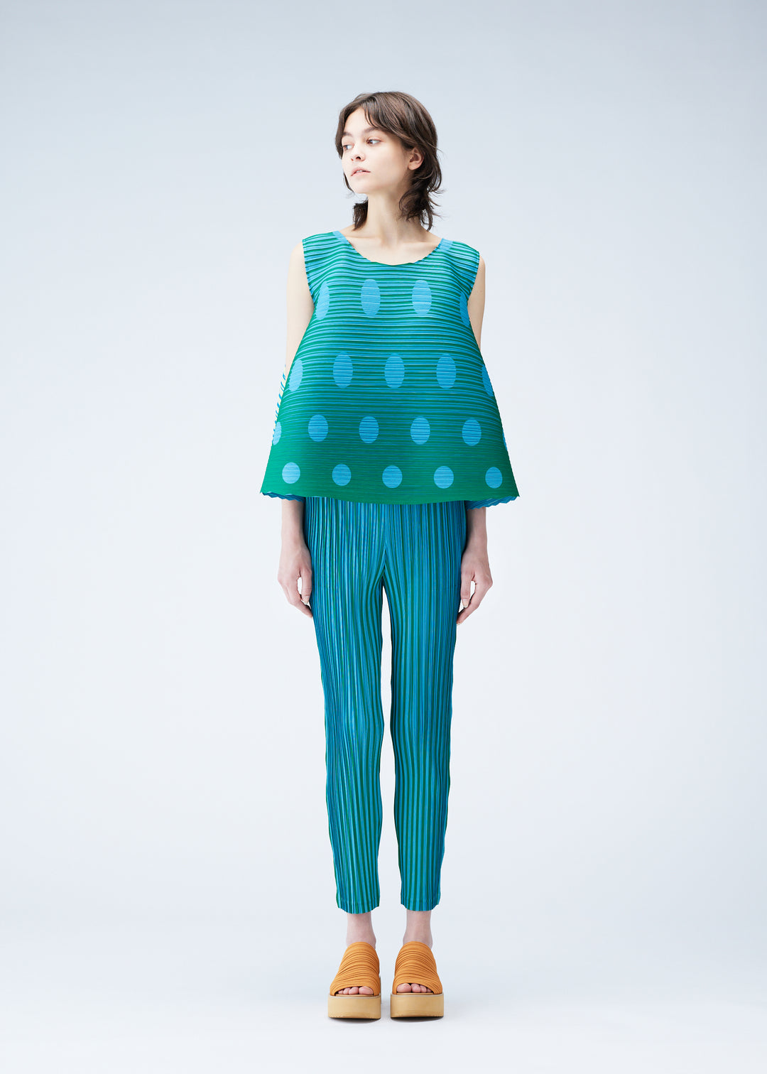 PLEATS PLEASE ISSEY MIYAKE PP41jk441 - ノースリーブ