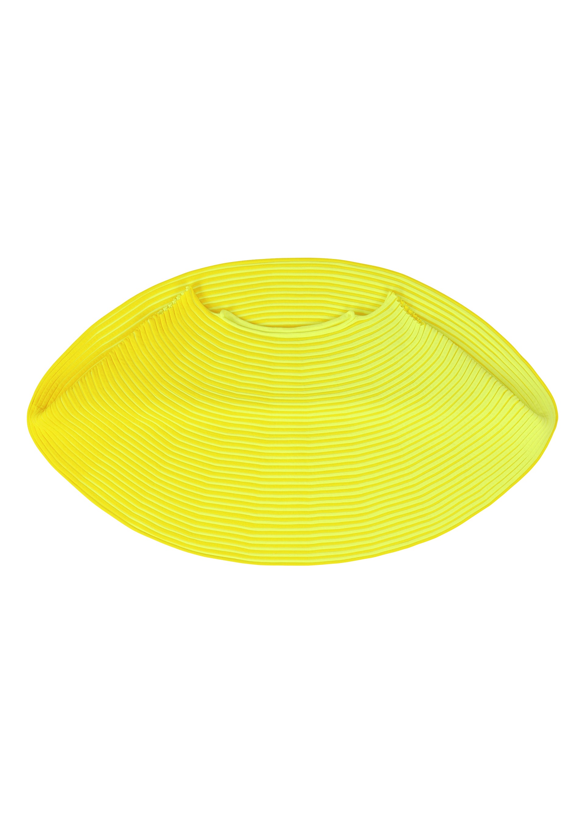 BOUNCE KNIT TOP – ISSEY MIYAKE ONLINE STORE