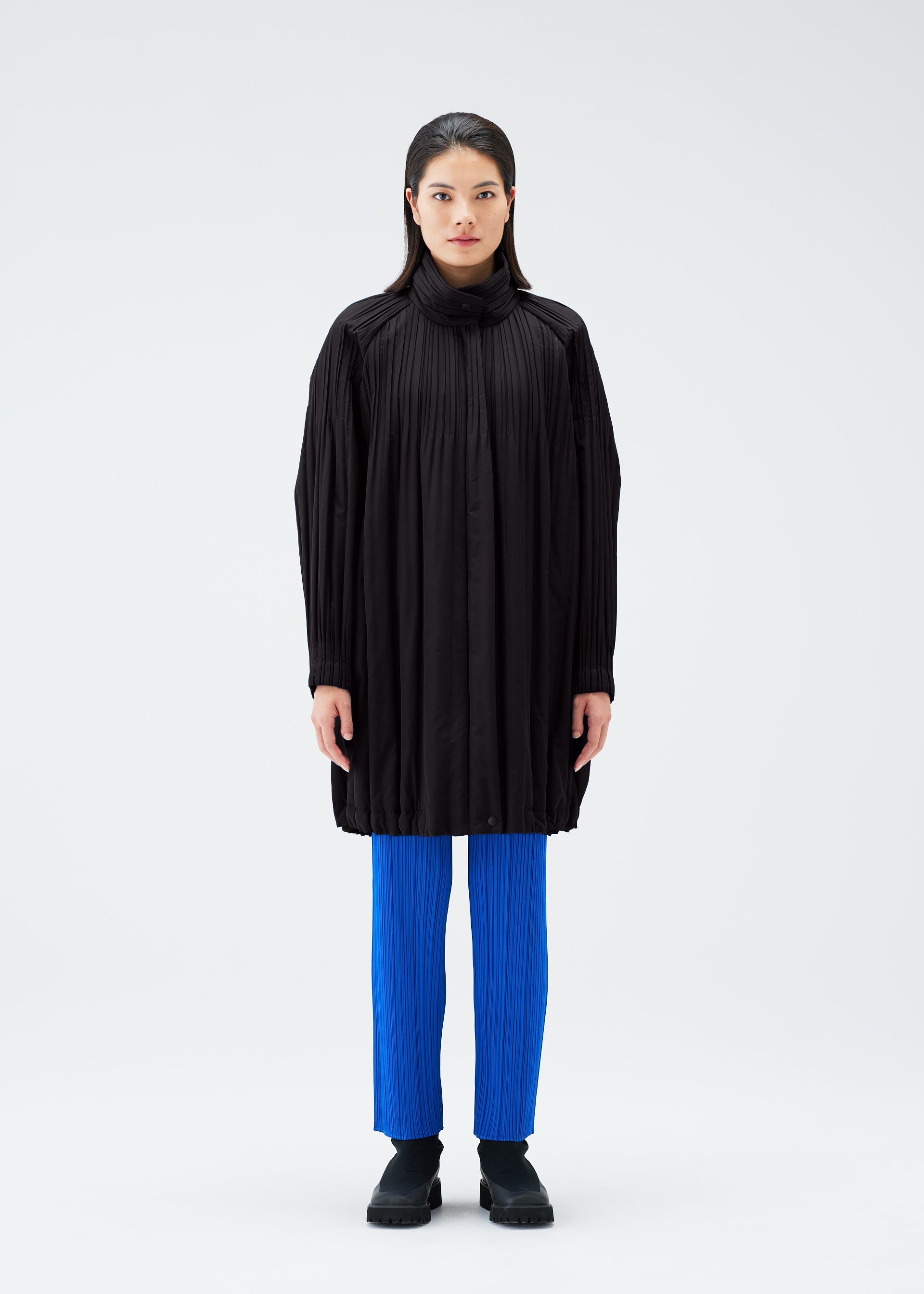 PADDED PLEATS COAT – ISSEY MIYAKE ONLINE STORE